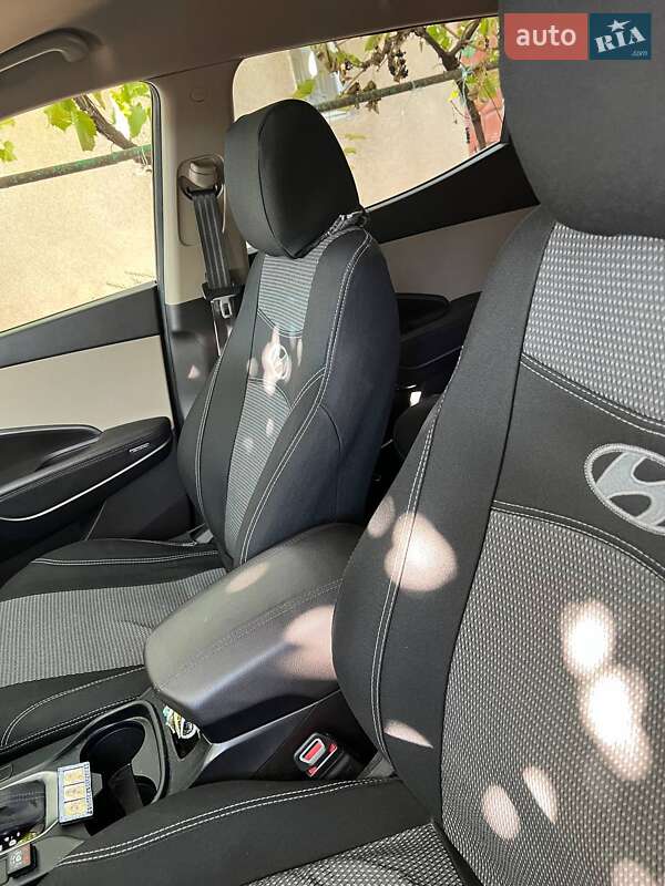 Позашляховик / Кросовер Hyundai Santa FE 2012 в Одесі
