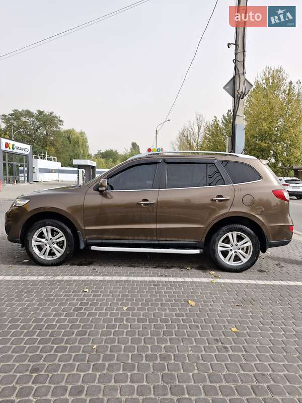 Позашляховик / Кросовер Hyundai Santa FE 2011 в Кам'янському