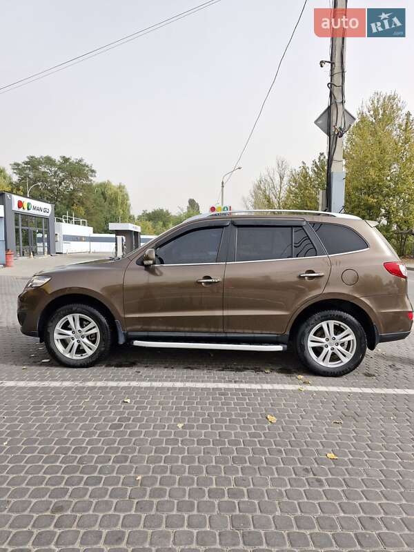 Позашляховик / Кросовер Hyundai Santa FE 2011 в Кам'янському