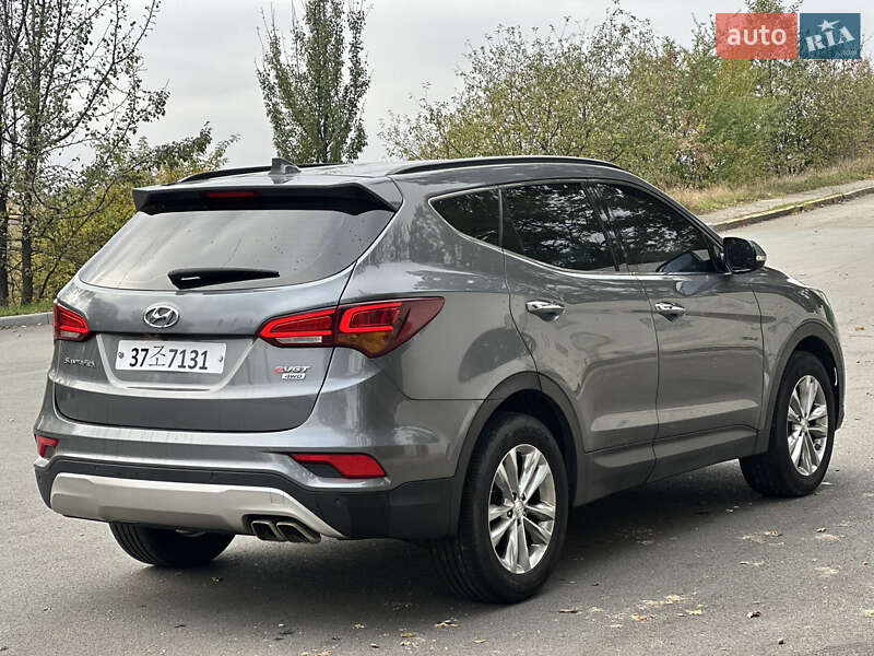 Позашляховик / Кросовер Hyundai Santa FE 2015 в Києві