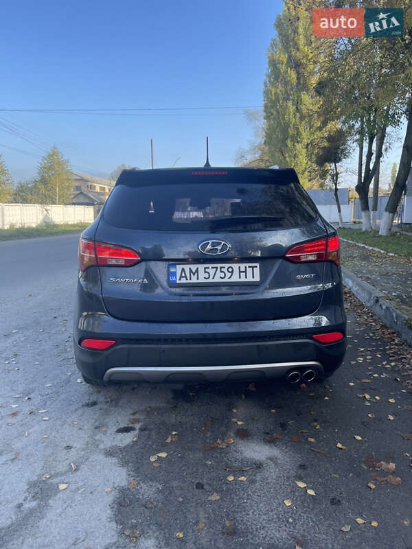Позашляховик / Кросовер Hyundai Santa FE 2013 в Звягелі фото 4 Позашляховик / Кросовер Hyundai Santa FE 2013 в Звягелі