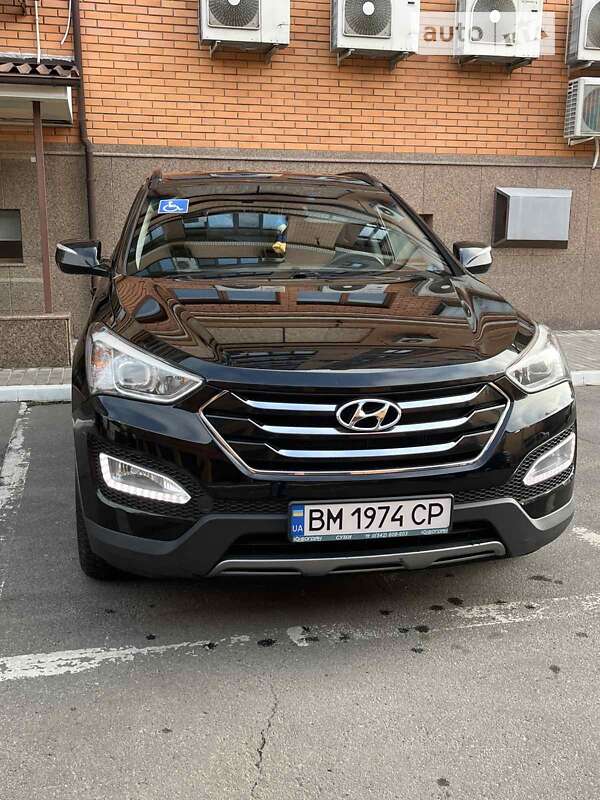 Внедорожник / Кроссовер Hyundai Santa FE 2013 в Харькове