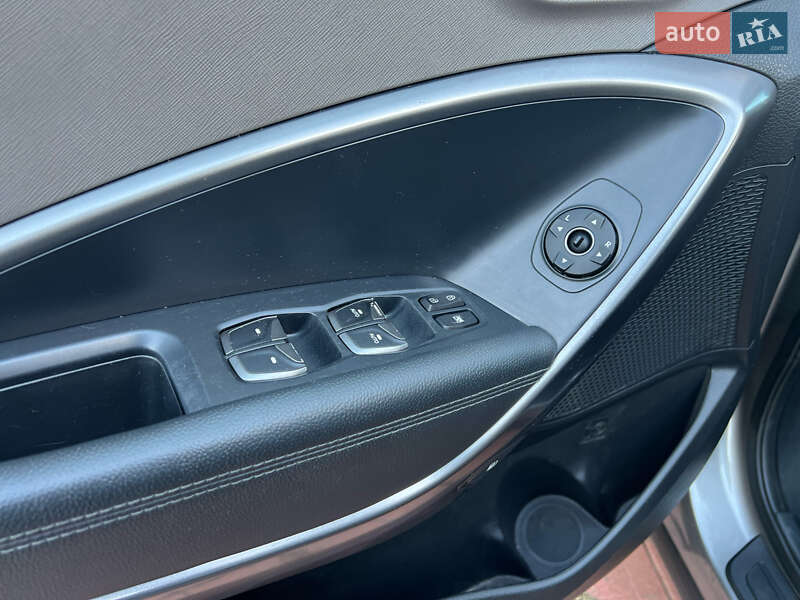 Внедорожник / Кроссовер Hyundai Santa FE 2017 в Борисполе