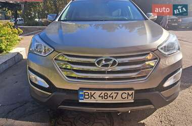 Позашляховик / Кросовер Hyundai Santa FE 2015 в Рівне