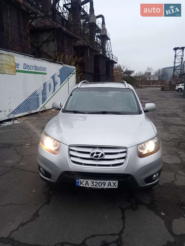 Позашляховик / Кросовер Hyundai Santa FE 2010 в Києві