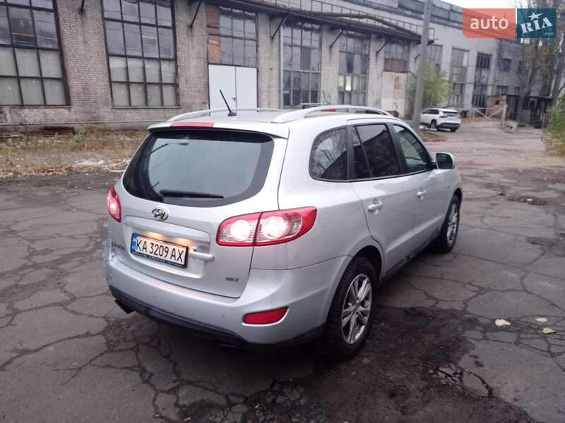 Позашляховик / Кросовер Hyundai Santa FE 2010 в Києві