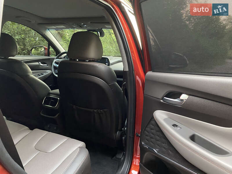 Позашляховик / Кросовер Hyundai Santa FE 2019 в Дніпрі