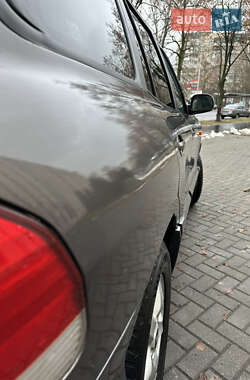 Позашляховик / Кросовер Hyundai Santa FE 2005 в 