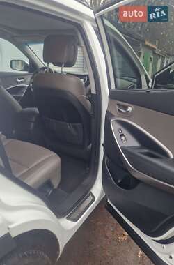 Внедорожник / Кроссовер Hyundai Santa FE 2015 в 
