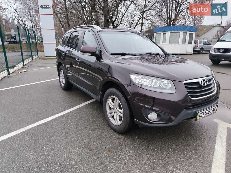Внедорожник / Кроссовер Hyundai Santa FE 2010 в Чернигове