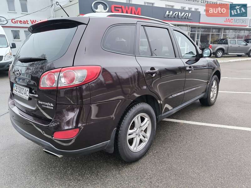 Внедорожник / Кроссовер Hyundai Santa FE 2010 в Чернигове