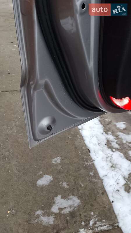 Позашляховик / Кросовер Hyundai Santa FE 2010 в Сарнах фото 18 Позашляховик / Кросовер Hyundai Santa FE 2010 в Сарнах