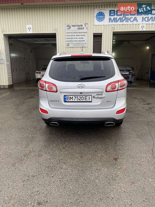 Внедорожник / Кроссовер Hyundai Santa FE 2010 в Сумах
