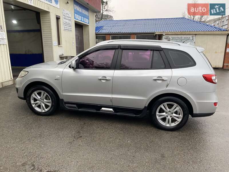 Внедорожник / Кроссовер Hyundai Santa FE 2010 в Сумах