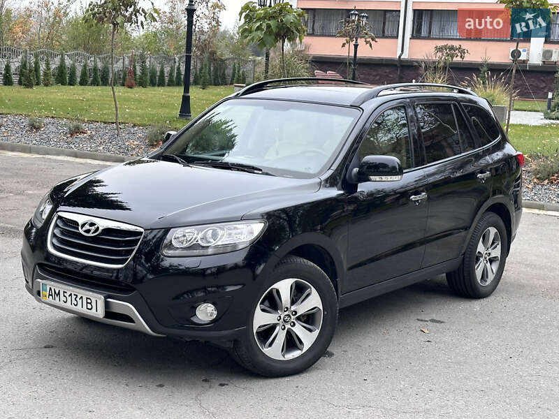 Позашляховик / Кросовер Hyundai Santa FE 2012 в Звягелі