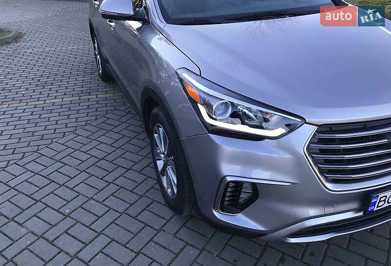 Позашляховик / Кросовер Hyundai Santa FE 2016 в Львові