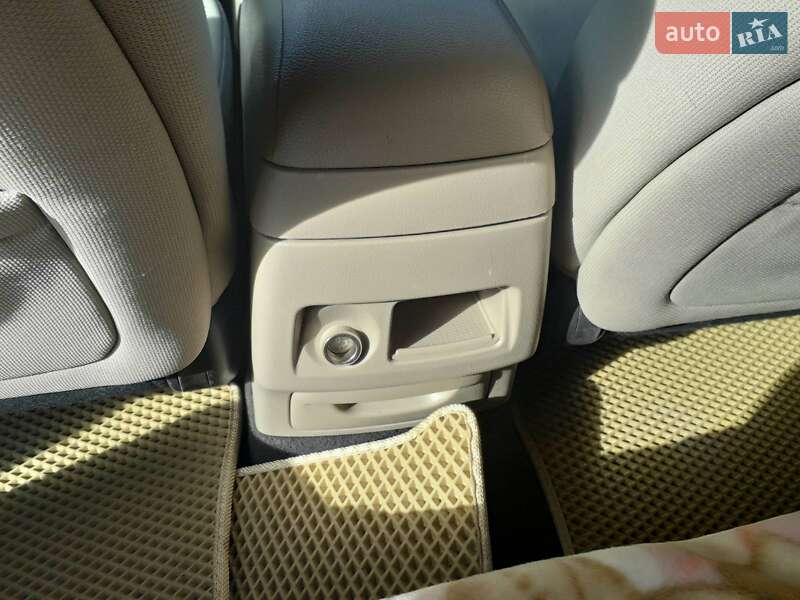 Внедорожник / Кроссовер Hyundai Santa FE 2010 в Дрогобыче фото 8 Внедорожник / Кроссовер Hyundai Santa FE 2010 в Дрогобыче