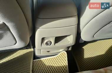 Внедорожник / Кроссовер Hyundai Santa FE 2010 в 