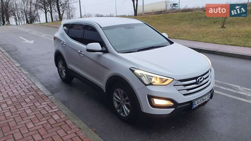 Позашляховик / Кросовер Hyundai Santa FE 2015 в Києві