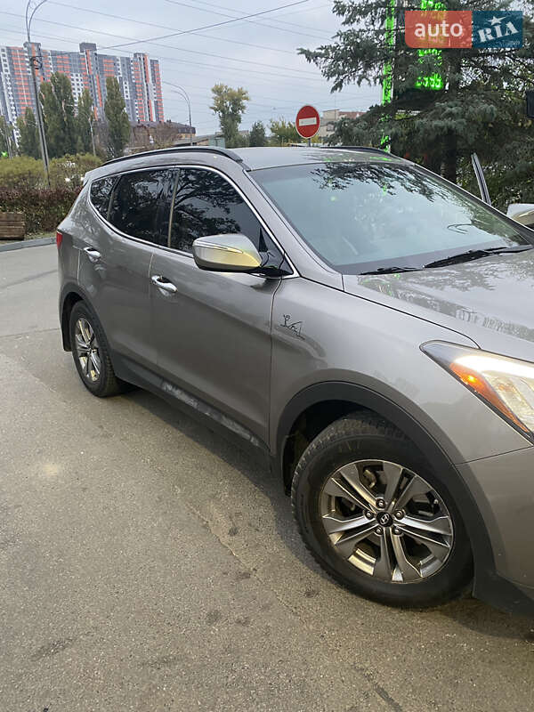 Позашляховик / Кросовер Hyundai Santa FE 2015 в Києві