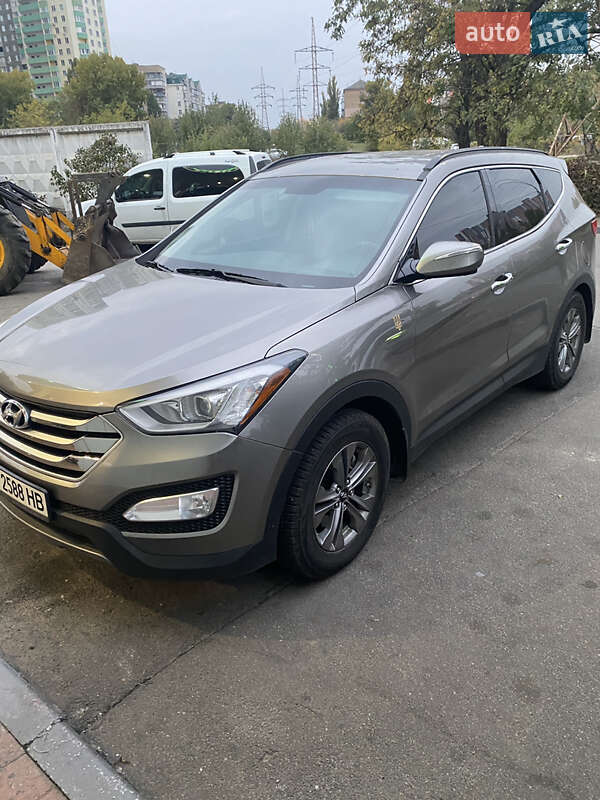 Позашляховик / Кросовер Hyundai Santa FE 2015 в Києві