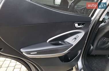 Позашляховик / Кросовер Hyundai Santa FE 2014 в 