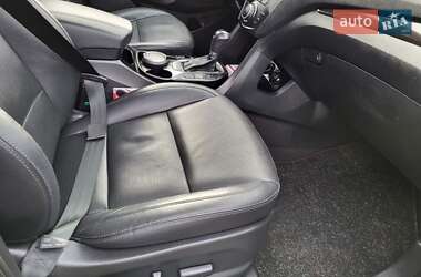 Позашляховик / Кросовер Hyundai Santa FE 2014 в 