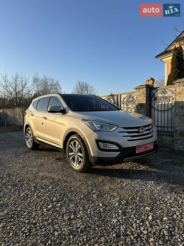 Внедорожник / Кроссовер Hyundai Santa FE 2015 в Ивано-Франковске