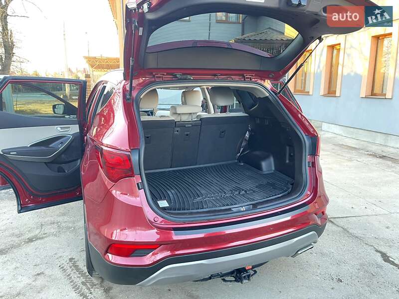 Позашляховик / Кросовер Hyundai Santa FE 2017 в Івано-Франківську