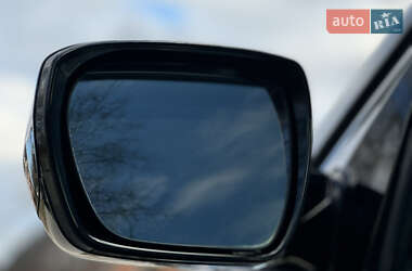 Внедорожник / Кроссовер Hyundai Santa FE 2013 в 