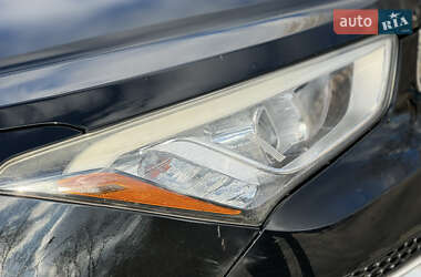 Внедорожник / Кроссовер Hyundai Santa FE 2013 в 