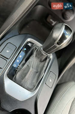 Внедорожник / Кроссовер Hyundai Santa FE 2013 в 