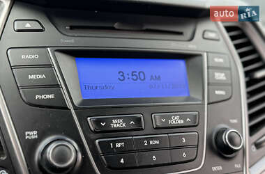 Внедорожник / Кроссовер Hyundai Santa FE 2013 в 