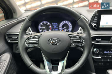 Позашляховик / Кросовер Hyundai Santa FE 2020 в 