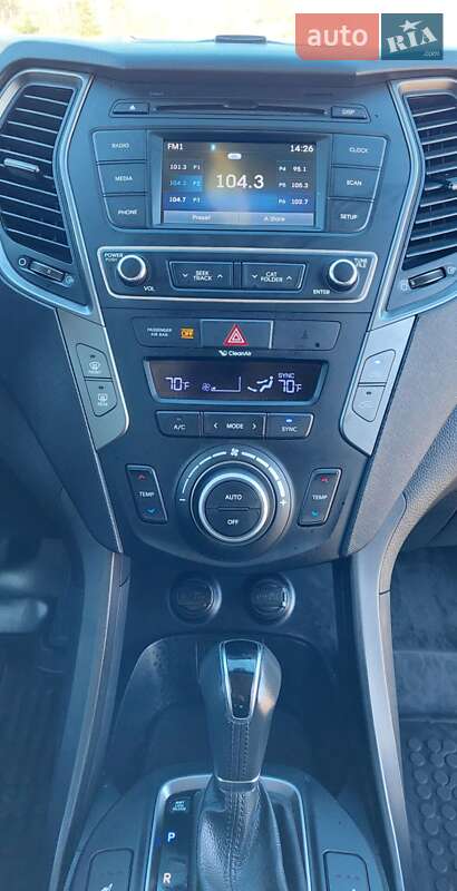 Внедорожник / Кроссовер Hyundai Santa FE 2016 в Ивано-Франковске