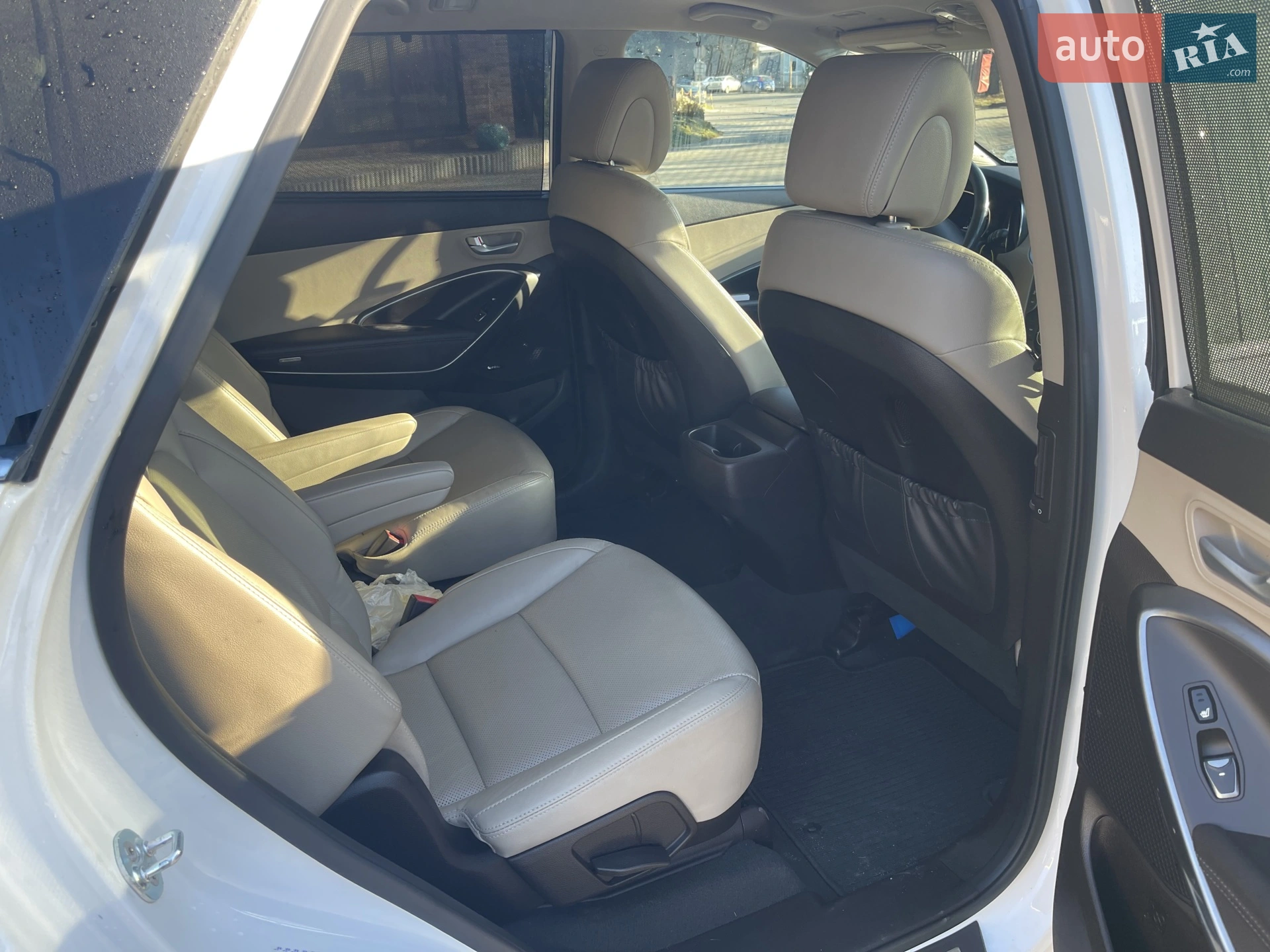 Hyundai Santa Fe 2015 VIN KM8SR4HF2HU168737 фото оголошення 10 з 16