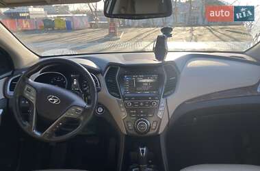Внедорожник / Кроссовер Hyundai Santa FE 2015 в 