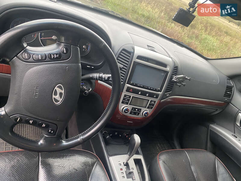 Позашляховик / Кросовер Hyundai Santa FE 2007 в Дубровиці