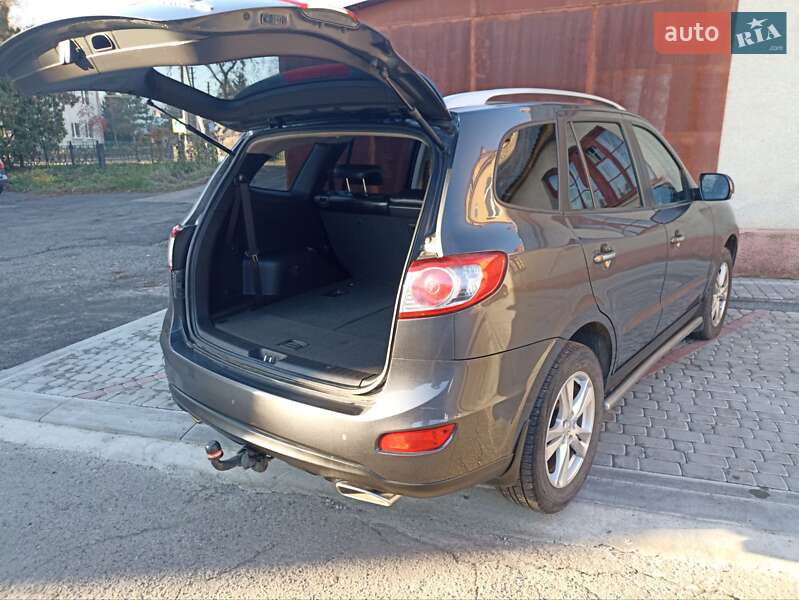 Позашляховик / Кросовер Hyundai Santa FE 2010 в Нововолинську