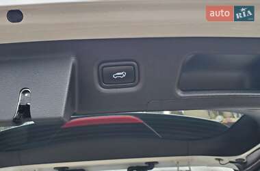 Внедорожник / Кроссовер Hyundai Santa FE 2022 в 