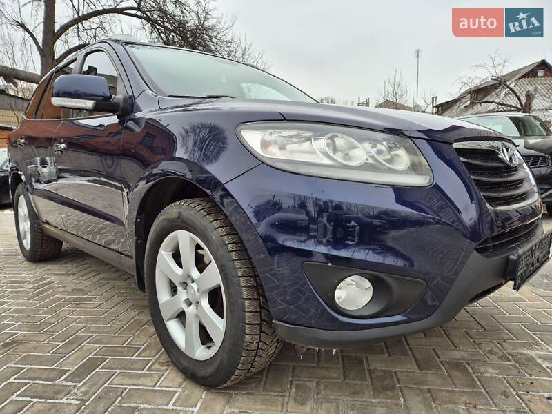 Позашляховик / Кросовер Hyundai Santa FE 2010 в Сумах