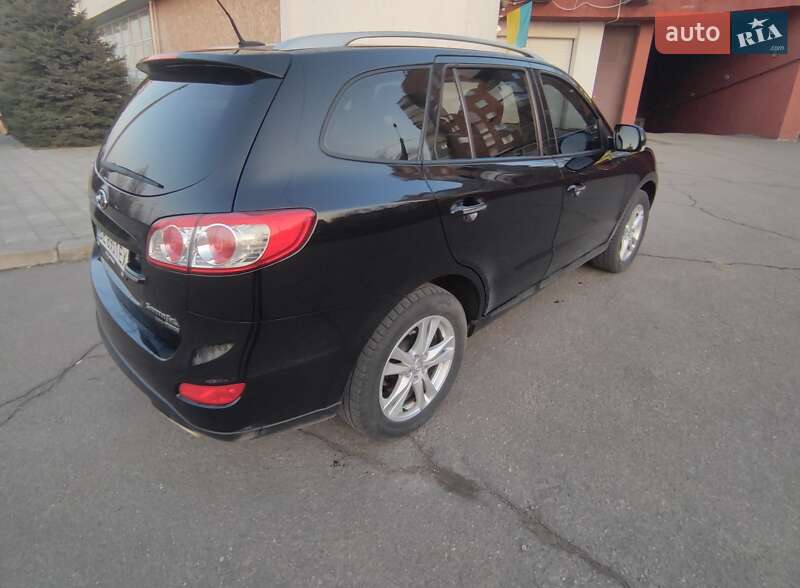 Внедорожник / Кроссовер Hyundai Santa FE 2011 в Николаеве
