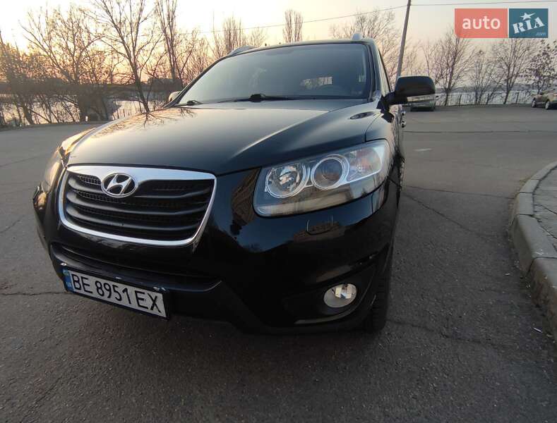 Внедорожник / Кроссовер Hyundai Santa FE 2011 в Николаеве