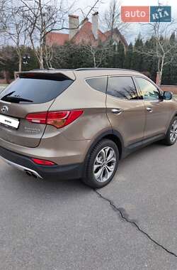 Внедорожник / Кроссовер Hyundai Santa FE 2013 в Киеве