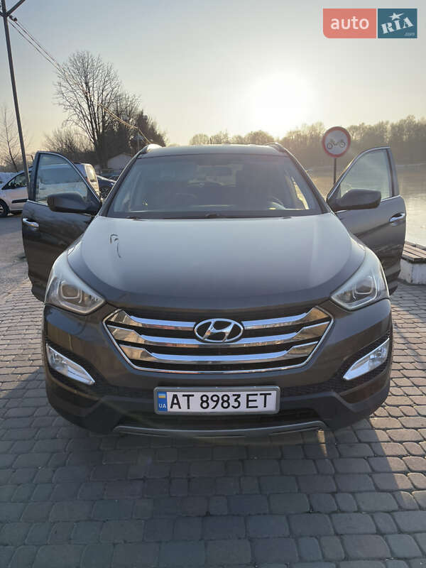 Позашляховик / Кросовер Hyundai Santa FE 2012 в Тлумачі