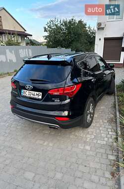 Внедорожник / Кроссовер Hyundai Santa FE 2015 в 