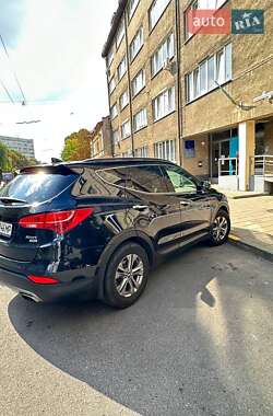 Внедорожник / Кроссовер Hyundai Santa FE 2015 в 