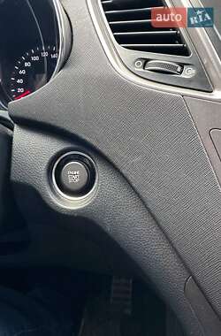 Внедорожник / Кроссовер Hyundai Santa FE 2014 в 