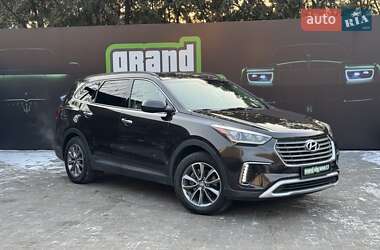 Внедорожник / Кроссовер Hyundai Santa FE 2015 в 