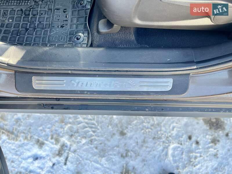 Позашляховик / Кросовер Hyundai Santa FE 2011 в Бучі